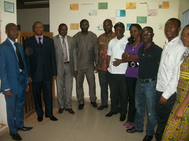 rencontre amoureuse yaounde En lisant les œuvres de henri meschonnic (1932-2009), james sacré (né en 1939) et bernard vargaftig (1934-2012), on peut être surpris par la place des biographèmes dans la construction poétique au cœur même d'une période formaliste qui bannissait une telle perspective plus généralement, on peut même observer. rencontre amoureuse yaounde En lisant les œuvres de henri meschonnic (1932-2009), james sacré (né en 1939) et bernard vargaftig (1934-2012), on peut être surpris par la place des biographèmes dans la construction poétique au cœur même d'une période formaliste qui bannissait une telle perspective plus généralement, on peut même observer.
